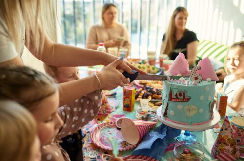 Kids birthday party with moms present